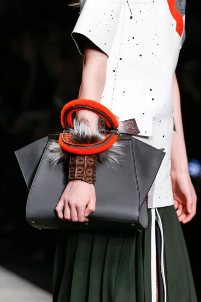 Look 94